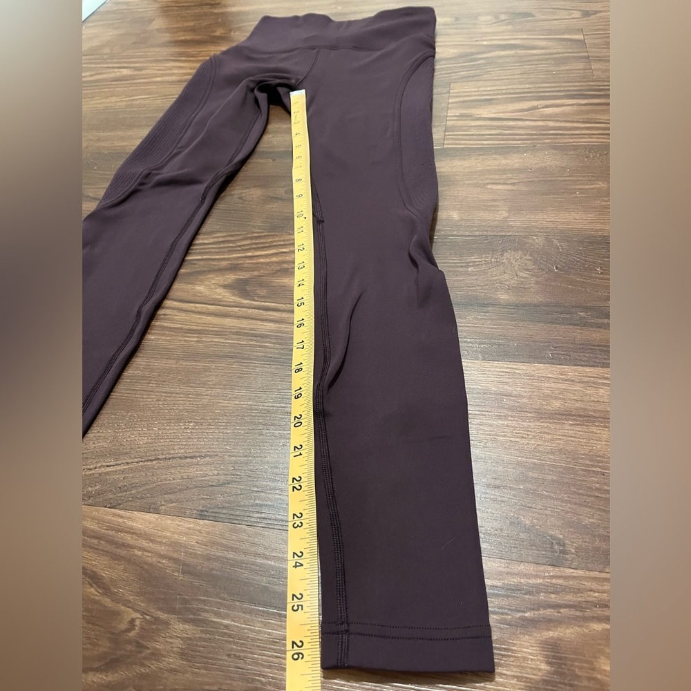 Lululemon Fast As Fleece Tight
Black Cherry Womens Size 4
Reflective Pocket - Picture 7 of 14